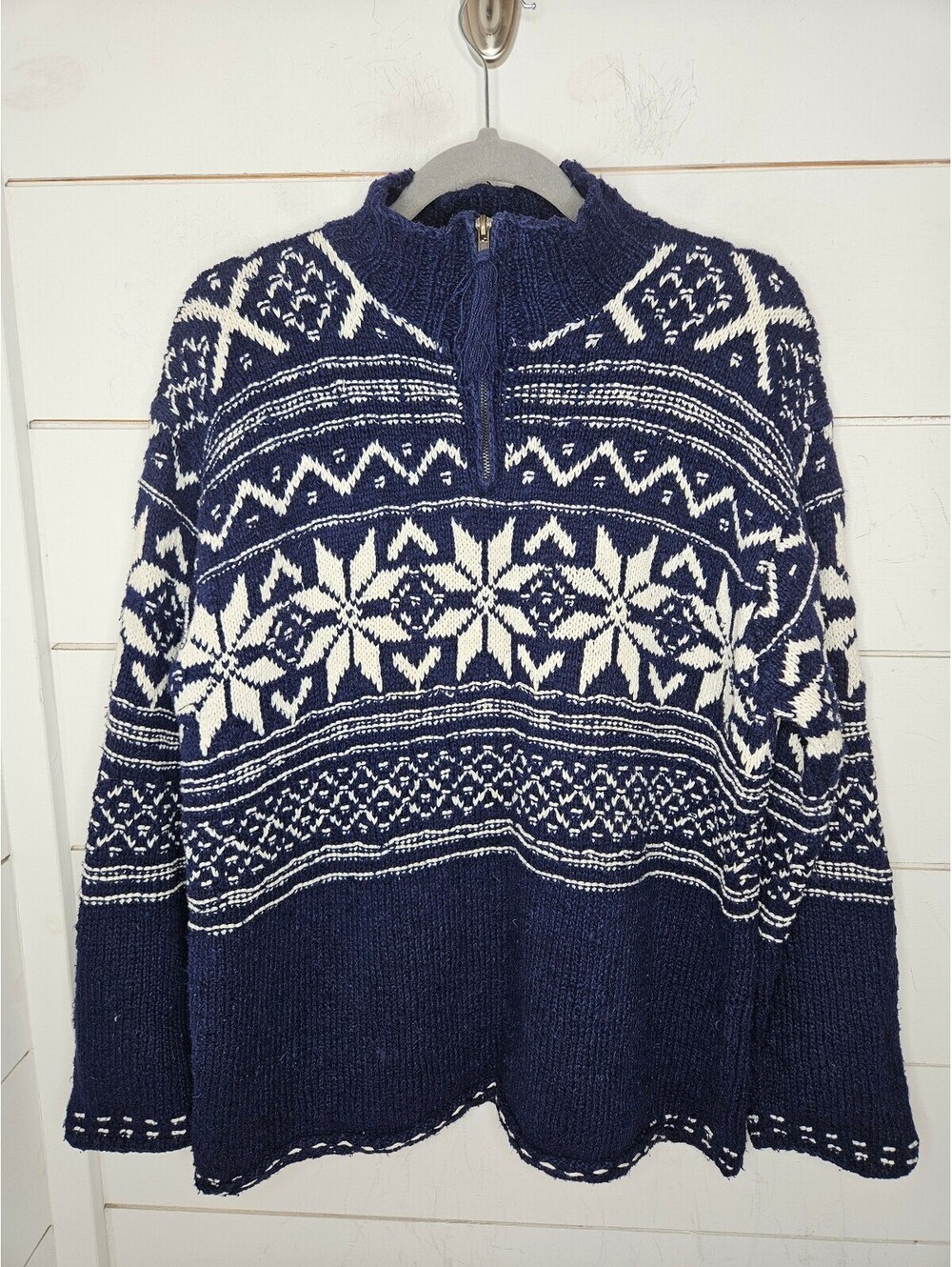Jones New York Hand Knit 1/4 zip with mock neck navy blue & white sweater